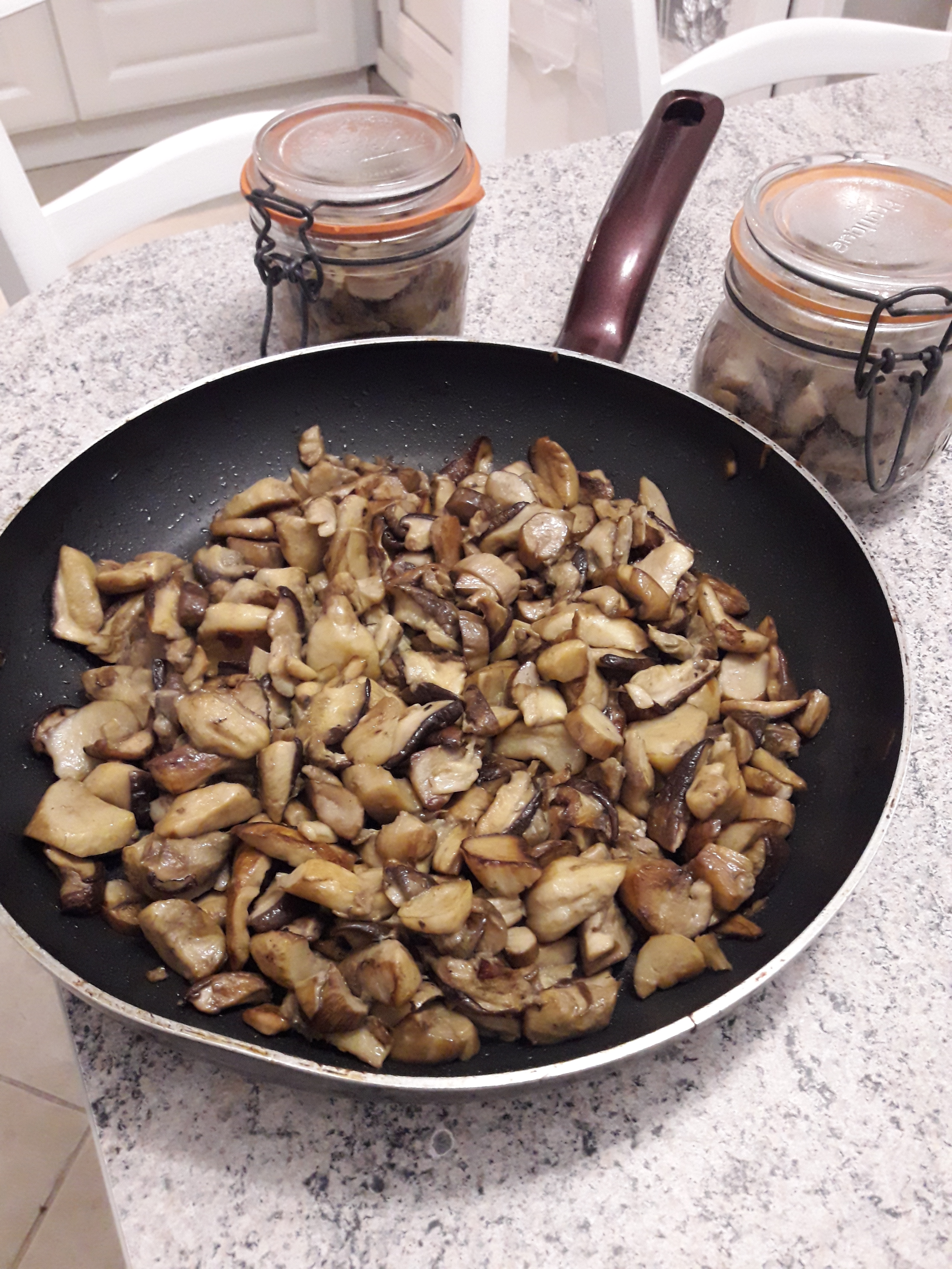 champignons bocaux